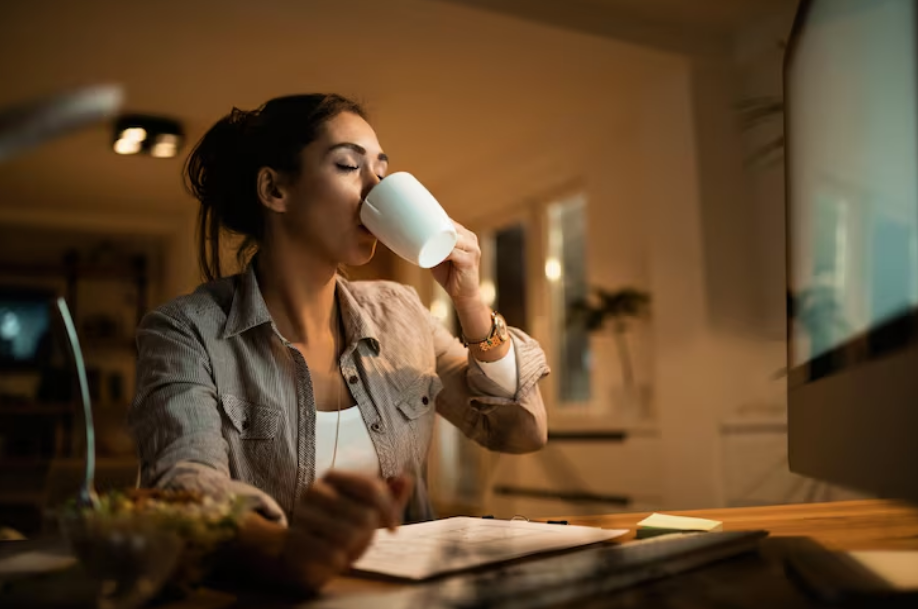 Conquering the Afternoon Slump: How to Stay Energized While Working From Home Without Caffeine Conquering the Afternoon Slump: How to Stay Energized While Working From Home Without Caffeine